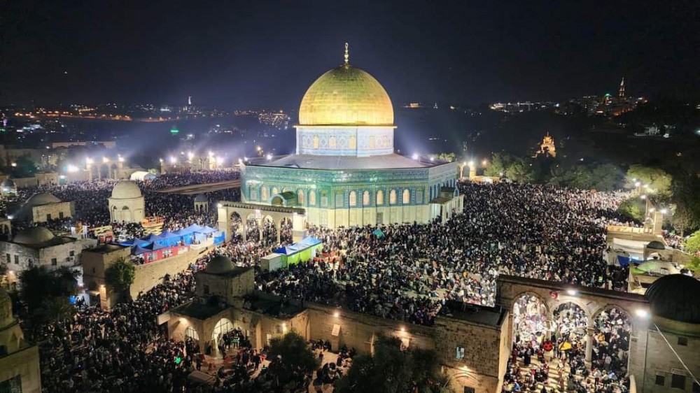 280 ألف مصلِ يحيون ليلة الـ 27 من شهر رمضان بالمسجد الأقصى 