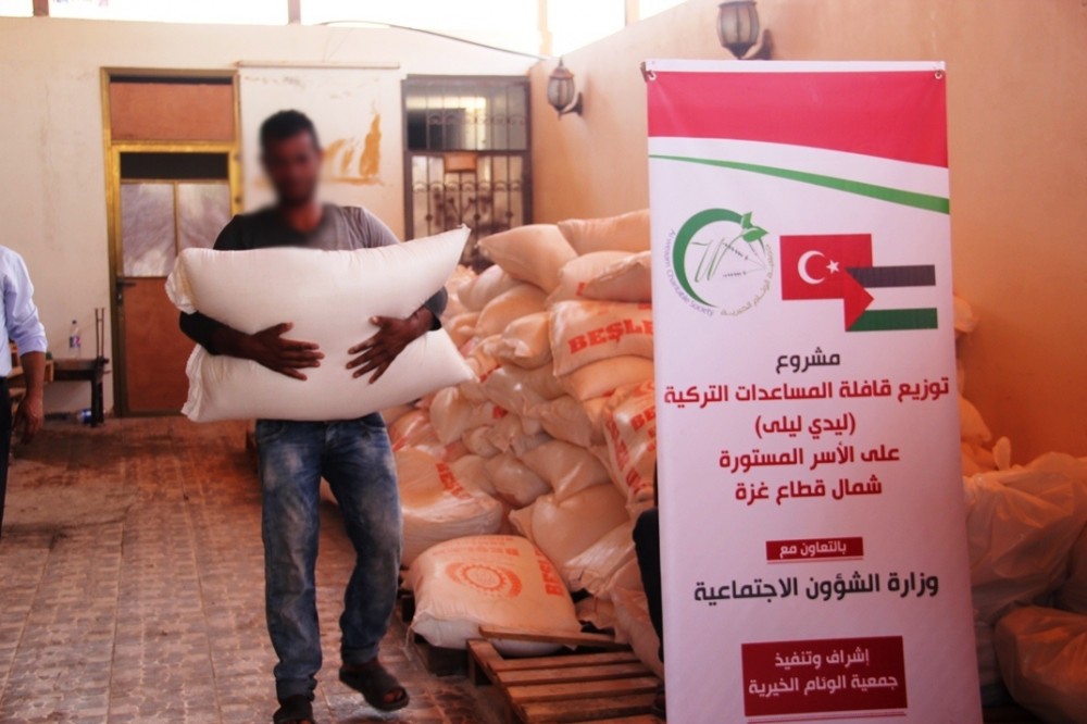 الوئام الخيرية توزّع مساعدات قافلة «ليدي ليلى» التركية