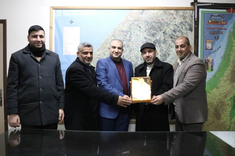 بلدية النصيرات تبحث التعاون المشترك مع وكالة الغوث