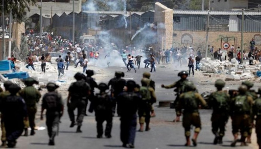 اعتداءات الاحتلال ومستوطنيه تتواصل في الضفة والقدس