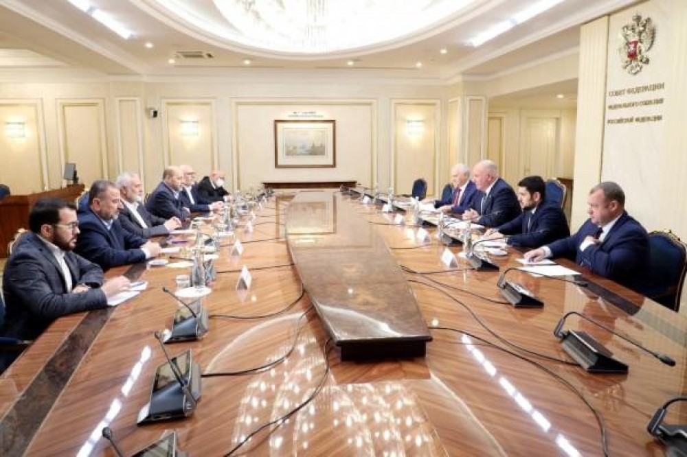 رئيس ووفد قيادة الحركة يواصلون لقاءاتهم السياسية في موسكو