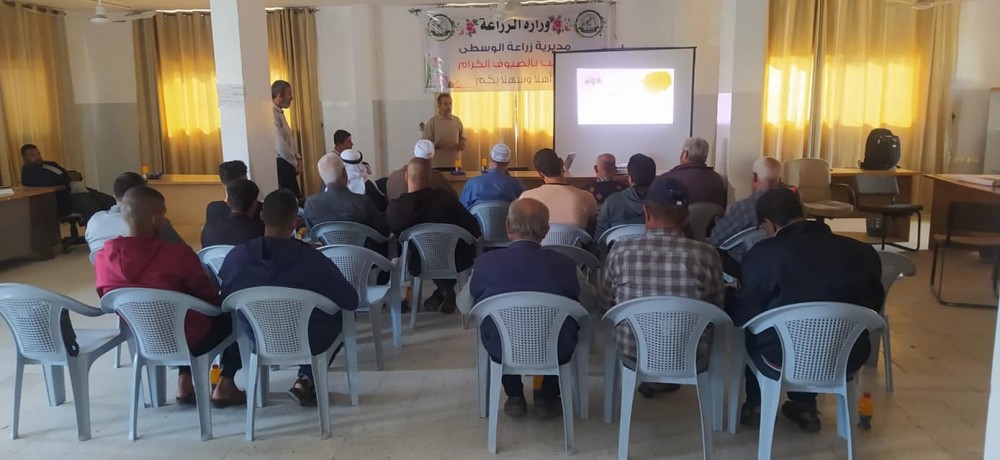 الزراعة والصليب الأحمر يبحثان تأثير التغيرات المناخية على قطاع النحل