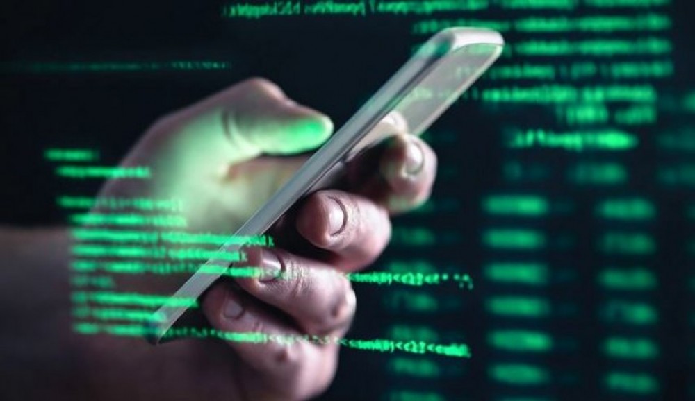 برنامج تجسس إيطالي يخترق هواتف آبل وأندرويد