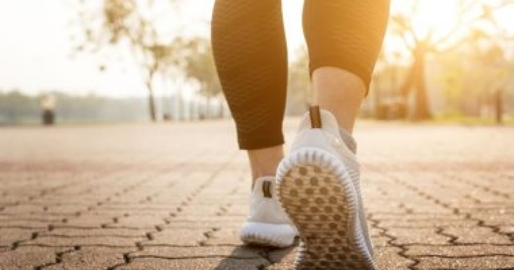 كيف تتخلص من دهون البطن؟.. امشى سريعًا 30 دقيقة 6 أيام أسبوعيًا
