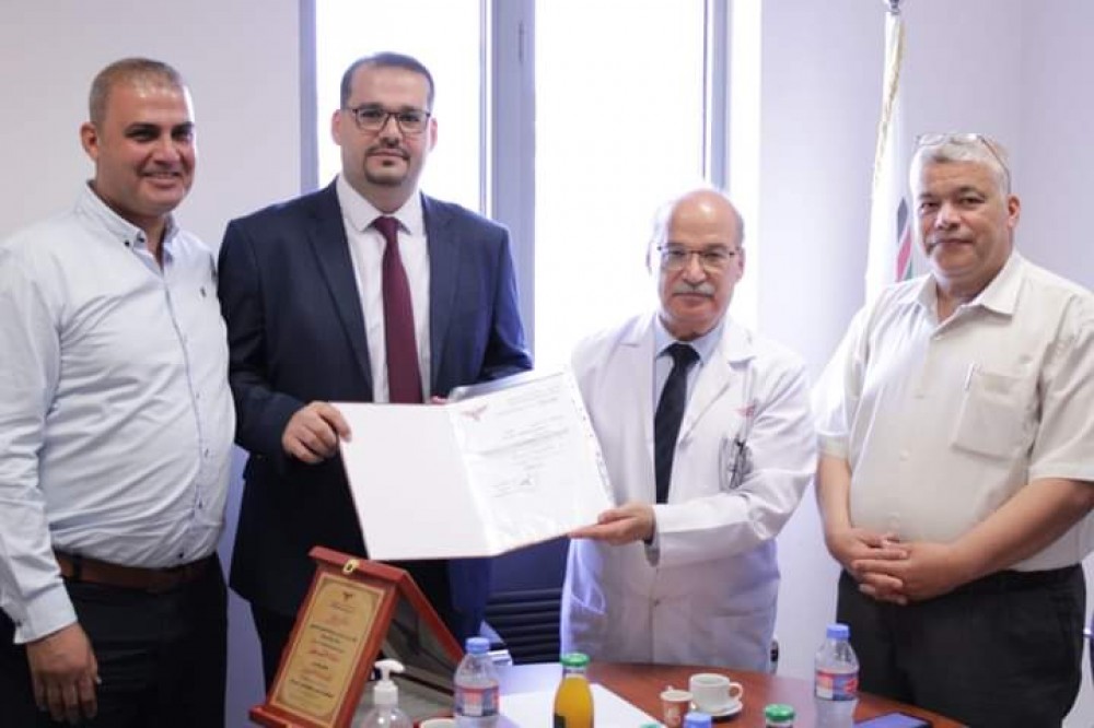 مستشفى الصداقة  تتسلم تبرعاً من 
