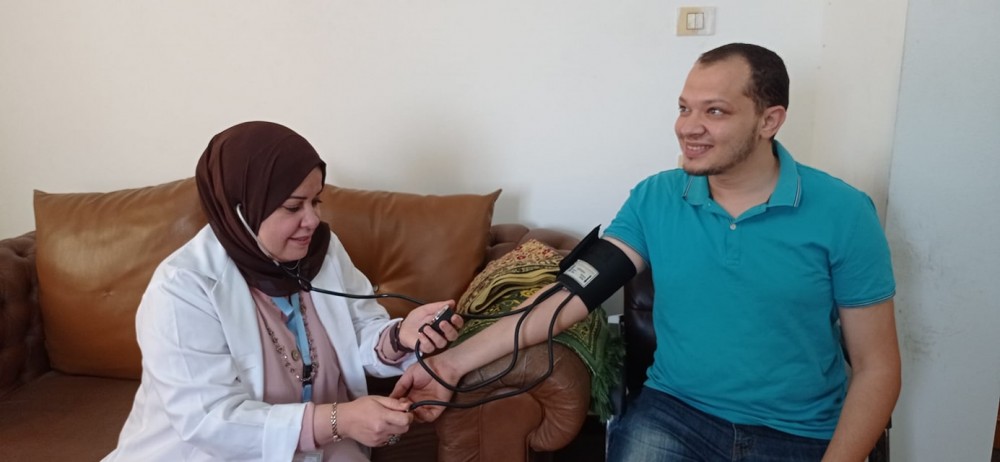 وزارتا الاقتصاد والصحة تنظمان حملة قياس ضغط الدم للموظفين