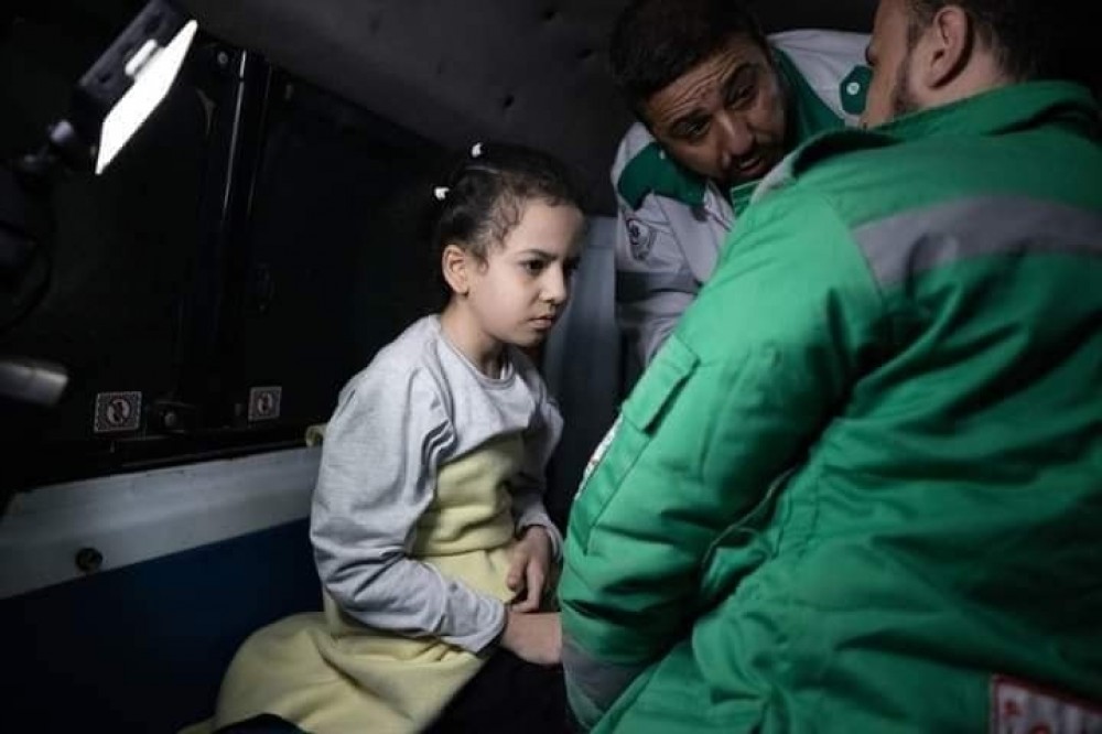 مشاهد من قصف الاحتلال على قطاع غزة وعمل الطواقم الطبية والأمنية خلال القصف (6)