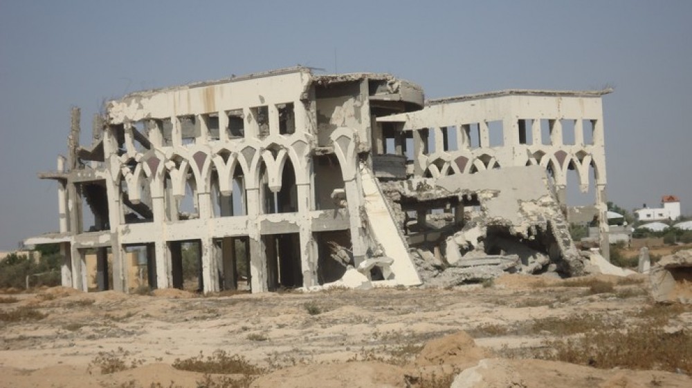 مطار غزة الدولي بعد تدميره من قبل الاحتلال