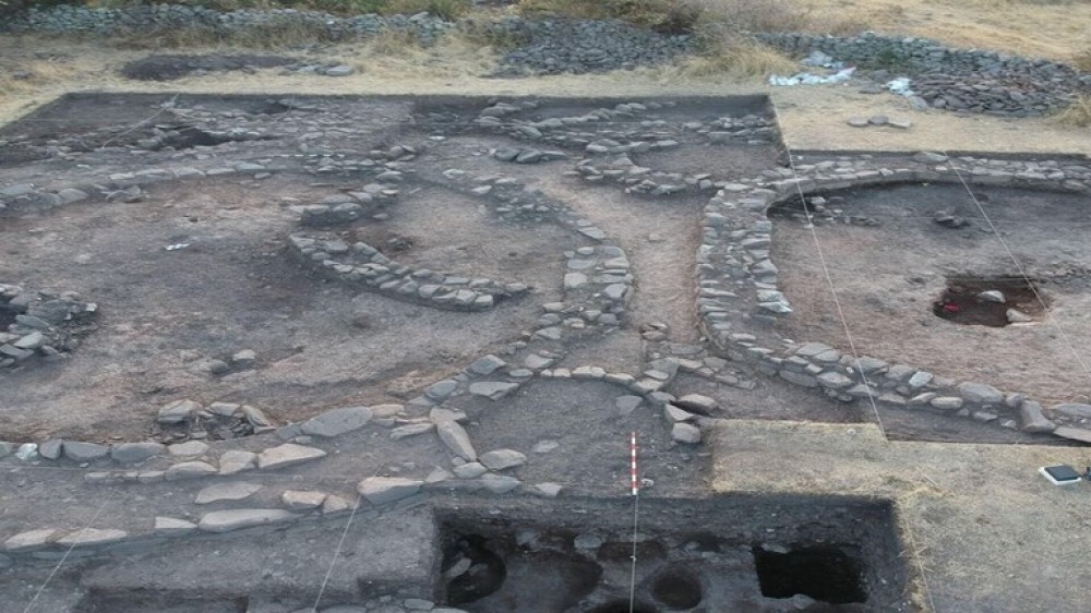 اكتشاف مقبرة قديمة عمرها حوالي 2900 عام في بيرو