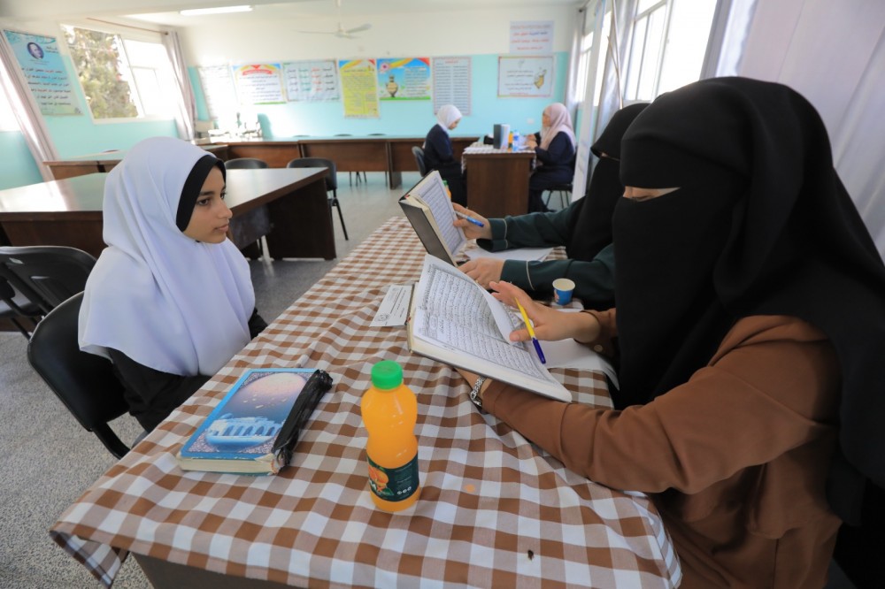 المدارس الشرعية بالأوقاف تعقد اختبارات مسابقة (اقرأ) القرآنية الثانية