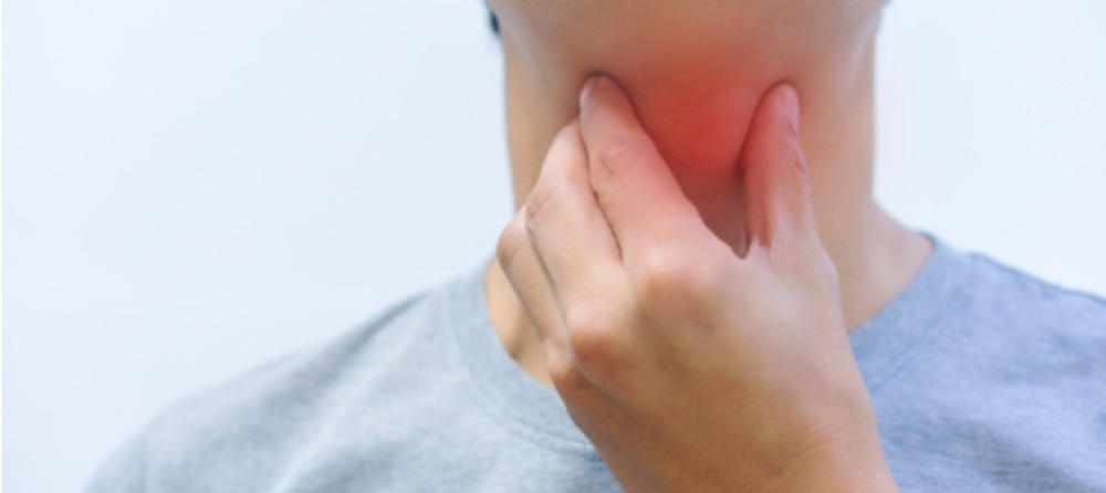 علاجات منزلية لتخفيف التهاب الحلق.. متى تلجأ للطبيب؟