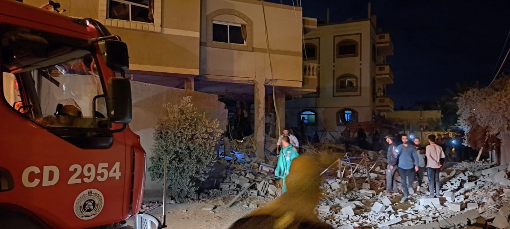مشاهد من قصف الاحتلال على قطاع غزة وعمل الطواقم الطبية والأمنية خلال القصف (2)