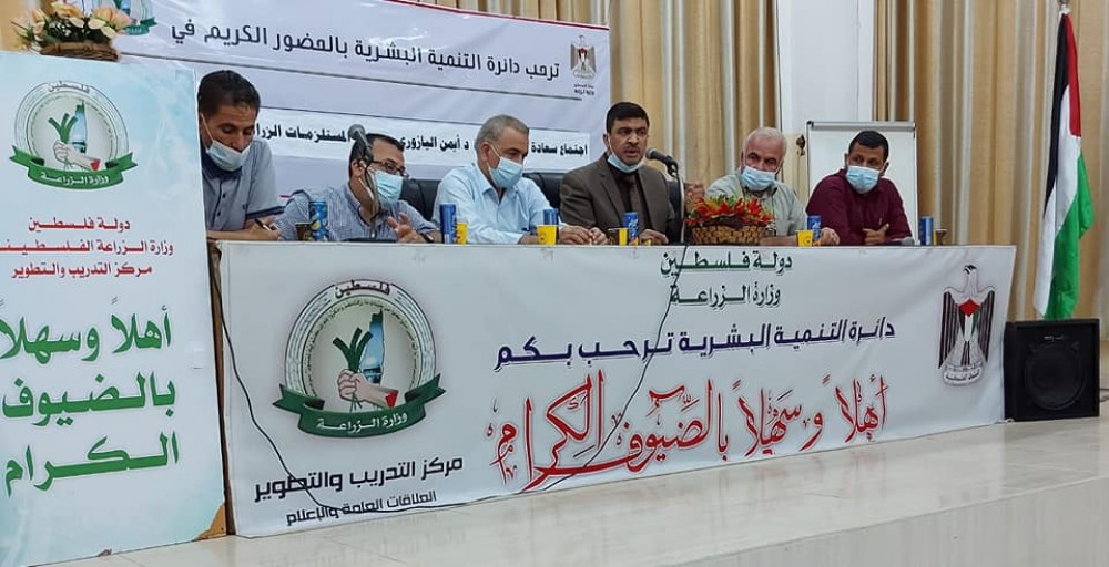 اليازوري يدعو التجار للالتزام  بأذونات استيراد المستلزمات الزراعية