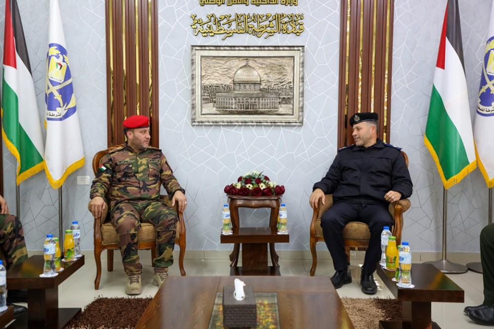 مدير عــام الشرطة يستقبل وفداً من الشرطة العسكرية