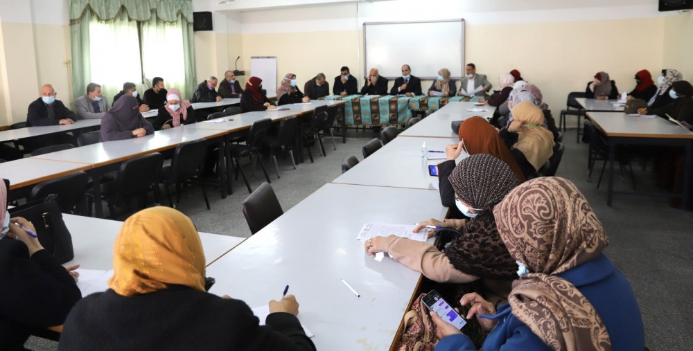  تعليم غرب غزة يعقد اجتماعاً لمدراء المدارس الحكومية والخاصة