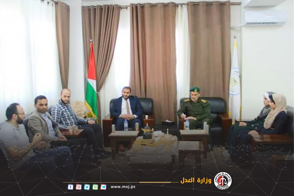 لجنة التفتيش على السجون تزور مقر الخدمات الطبية لبحث نتائج لقاءات سابقة