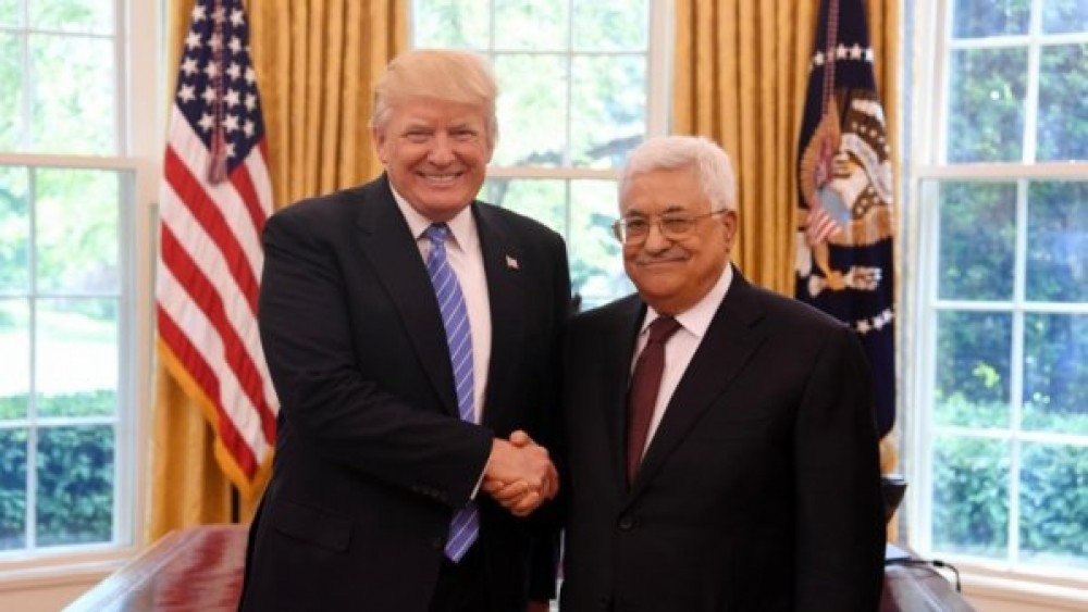 لقاء عباس ترامب