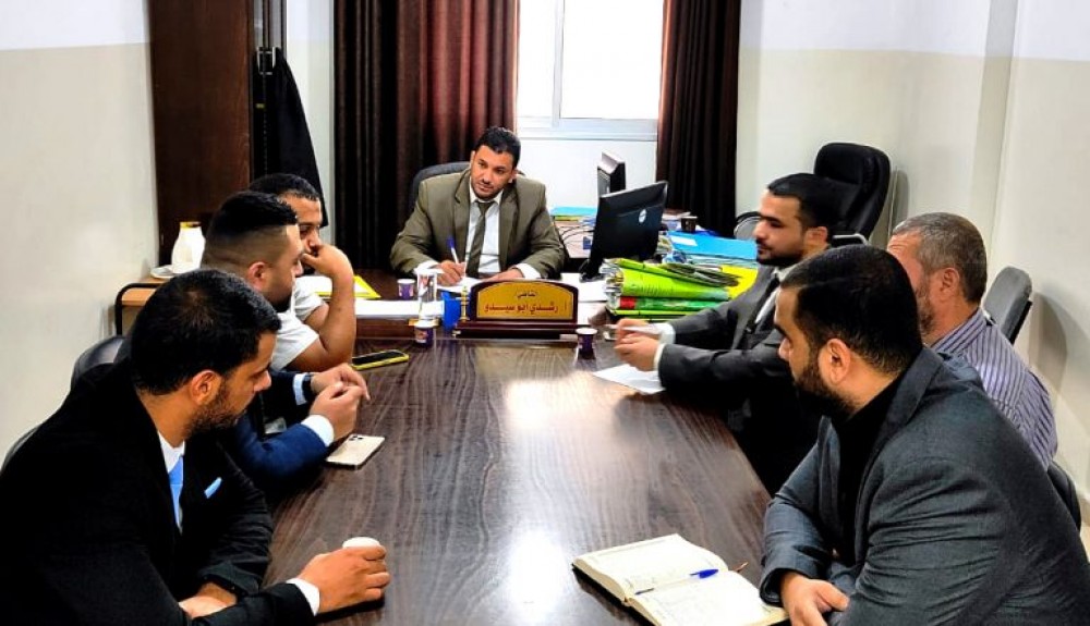 القضاء وبلديات المحافظة الوسطى يبحثان سبل التعاون المشترك