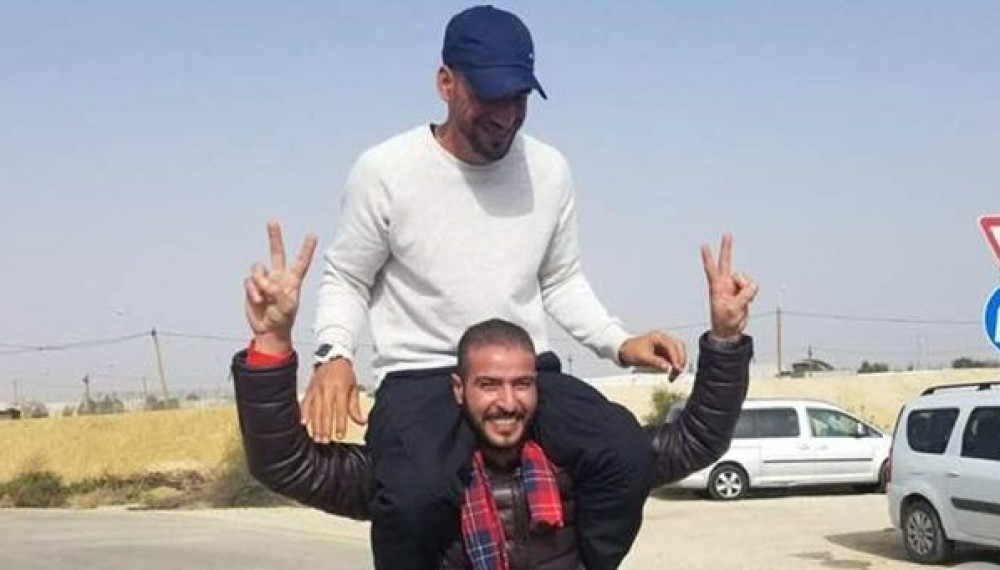 بسي