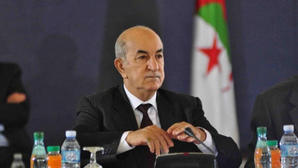 الرئيس الجزائري يعزم على تحقيق المصالحة الفلسطينية قبل القمة العربية