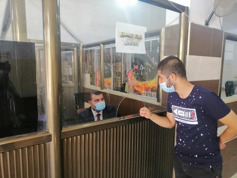  ترخيص خانيونس تباشر الفحوصات النظرية وفق إجراءات الوقاية 