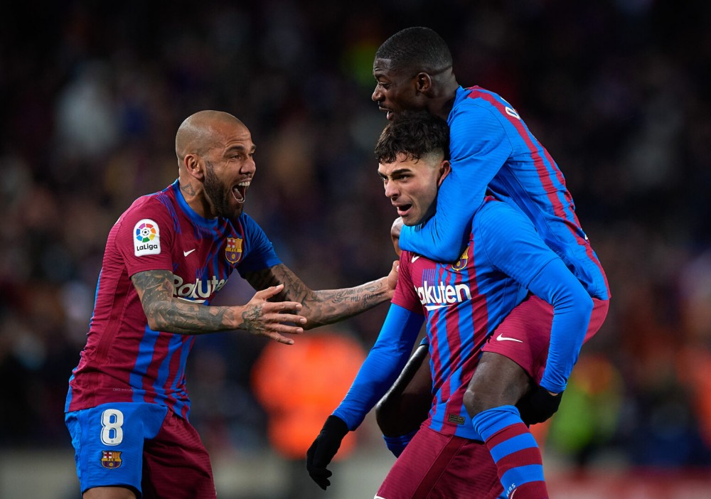 برشلونة يخطف الوصافة من إشبيلية بهدف بيدري الرائع