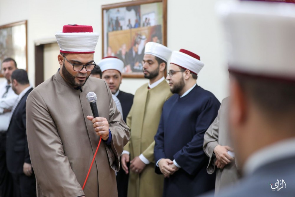 photo_6048539307393794613_y