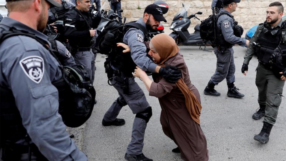 وزارة المرأة تندد بالاعتداء الوحشي على المرابطات بالأقصى