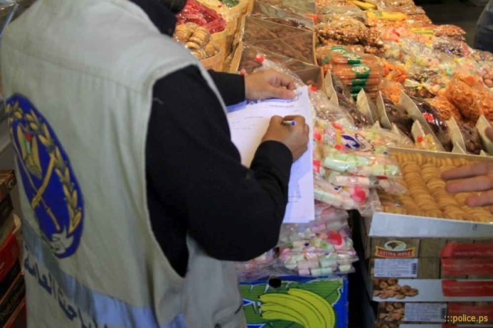 مباحث التموين تُحرر 20 محضر ضبط لتجار مخالفين