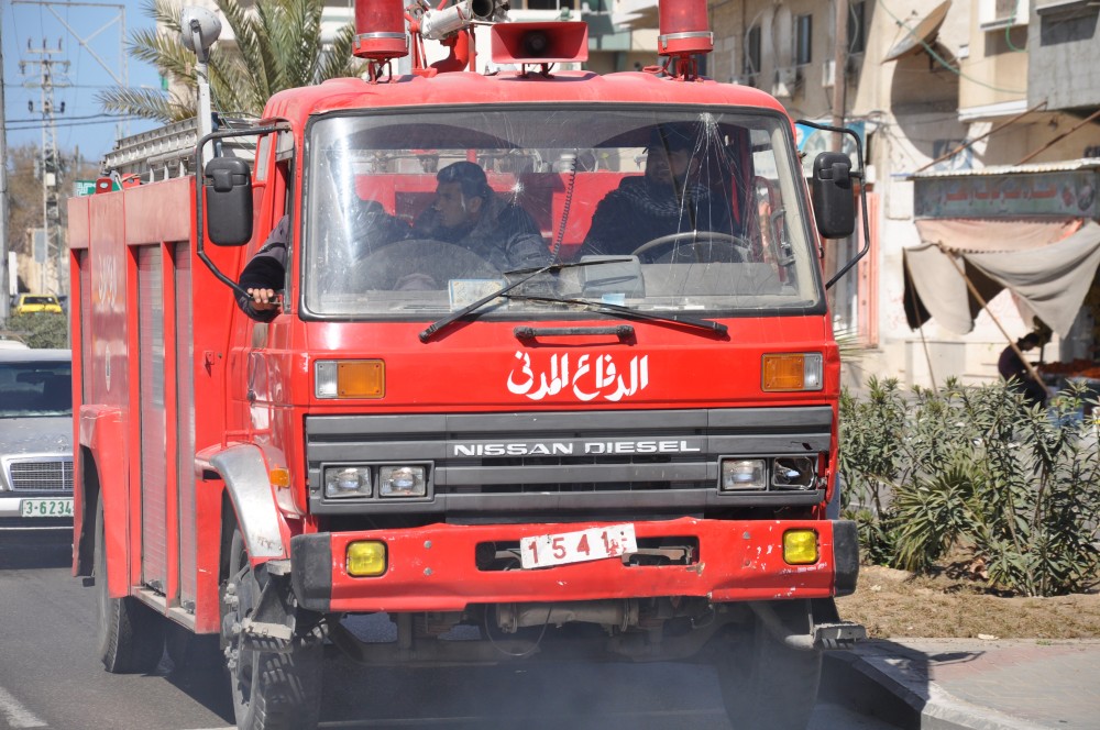 سيارة دفاع مدني