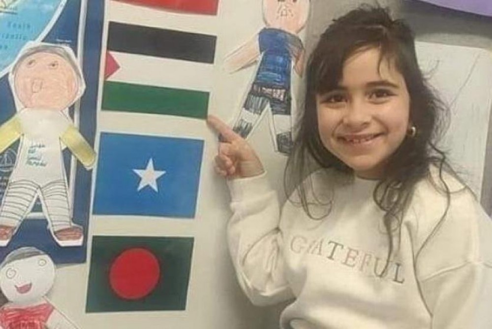 طفلة فلسطينية تُرغم مدرستها في أستراليا على رفع علم فلسطين
