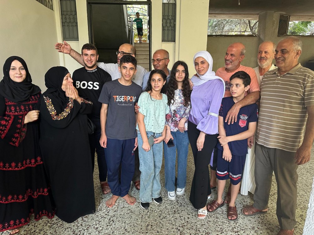 فرحة طلبة الثانوية العامة في نجاحهم  - توجيهي 2023 (38)