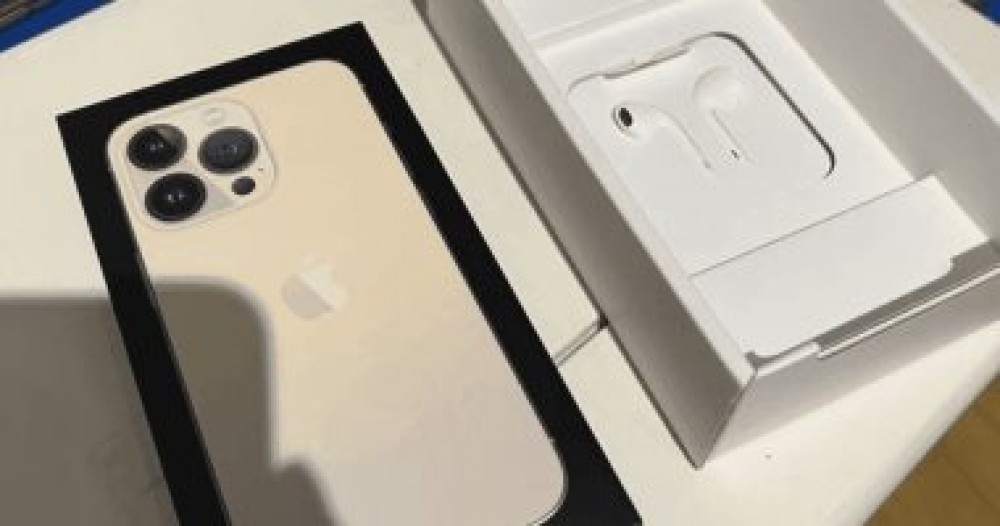 تجنب شحن موبايلك الأيفون خلال النوم.. اعرف الأسباب