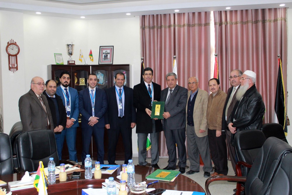  جامعة الأقصى وشركة الاتصالات يوقعان اتفاقية تعاون مشترك