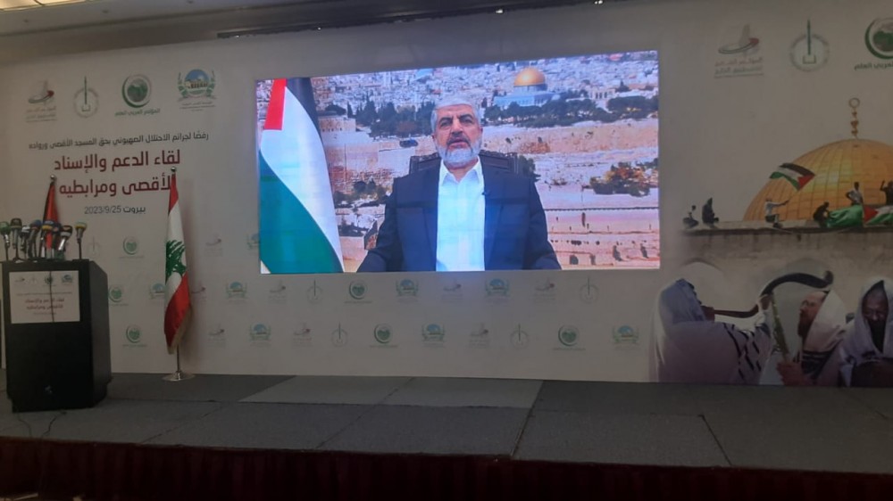 مشعل: العدو يلعب بالنار باعتدائه على الأقصى وسنكويه بها