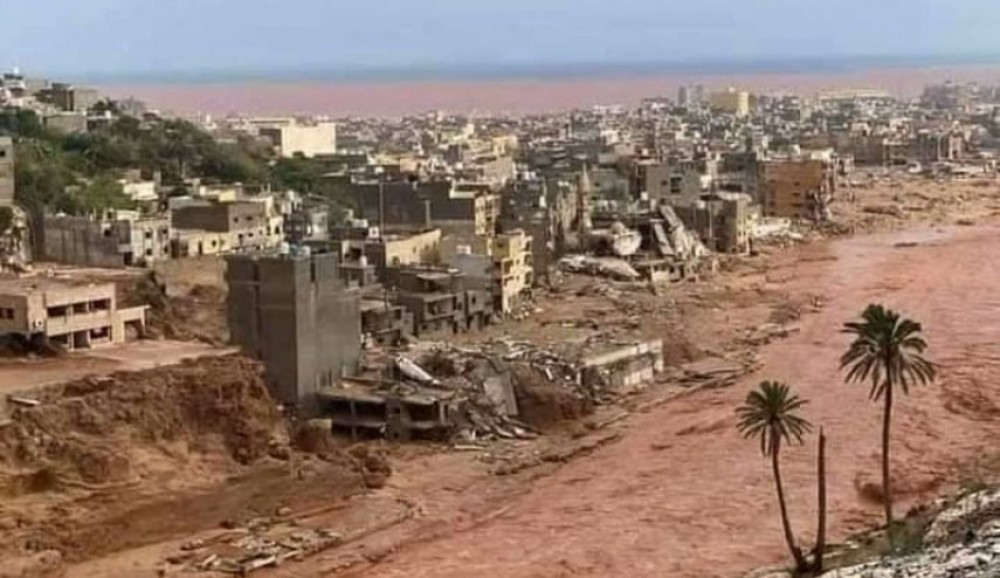  إنقاذ عائلة ليبية صمدت 5 أيام تحت الأنقاض