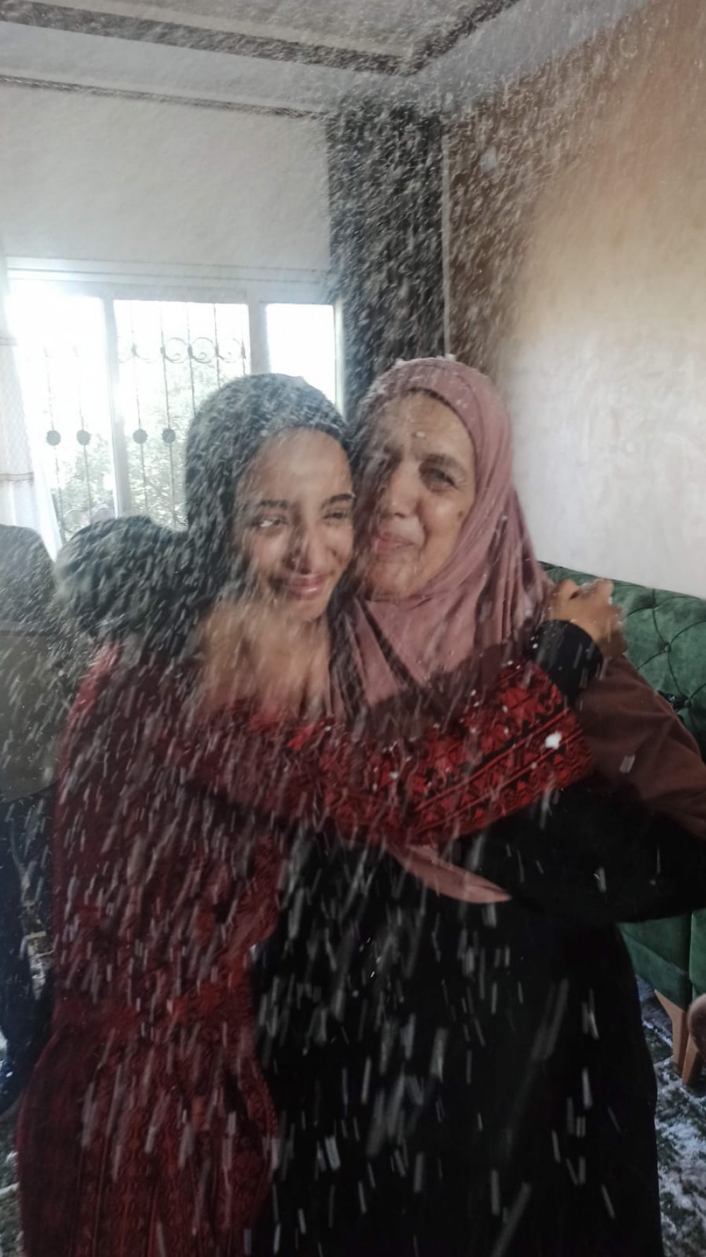 فرحة طلبة الثانوية العامة في نجاحهم  - توجيهي 2023 (2)