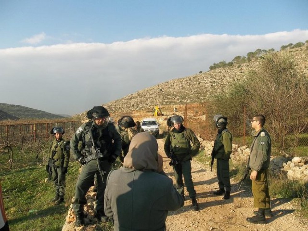 الاحتلال يواصل قمع الفلسطينيين والتضيق عليهم بالضفة الغربية
