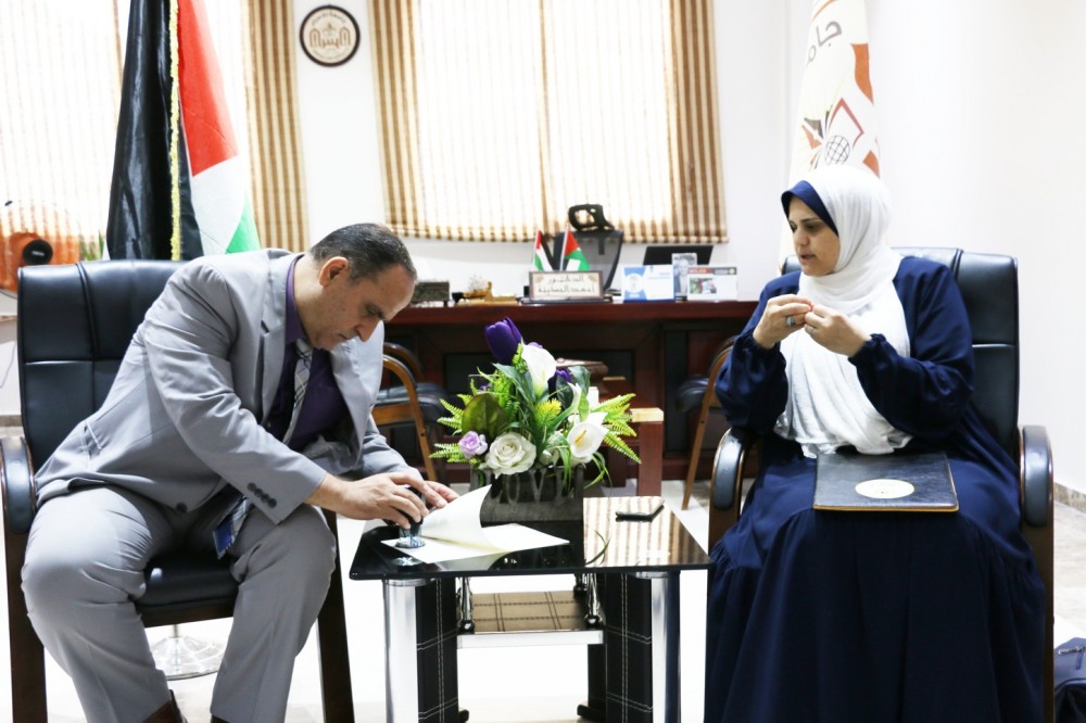 المالية تجدد اتفاقية تعاون مع جامعة الإسراء للاستفادة من المستحقات