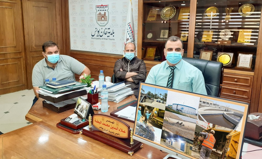 بلدية خانيونس تعقد اجتماع لها لمناقشة خطة الطوارئ