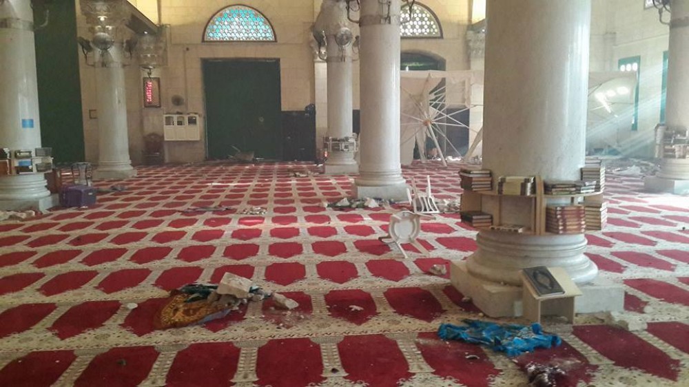 جانب من جرائم الاحتلال في المسجد الاقصى