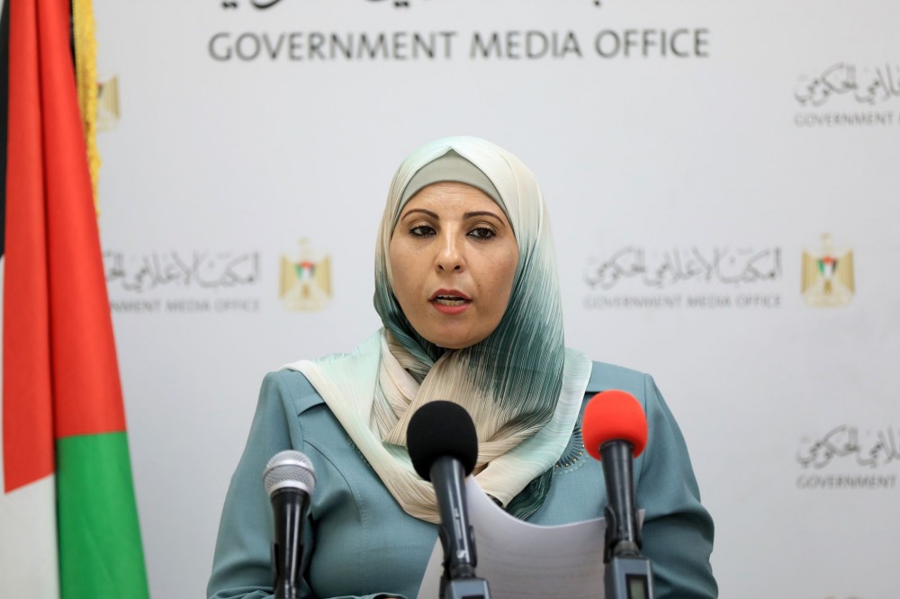 عزيزة الكحلوت، المتحدثة باسم وزارة التنمية الاجتماعية في غزة