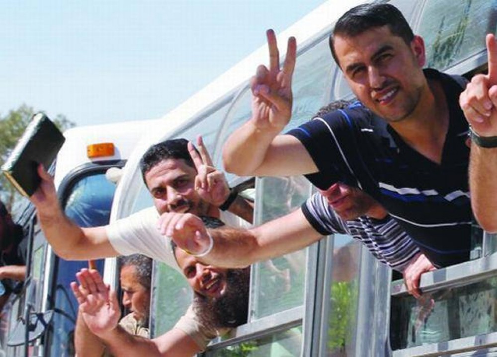  الاسير معتز عبيدو 
