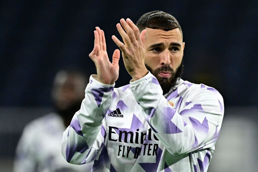 بنزيمة يترك ريال مدريد