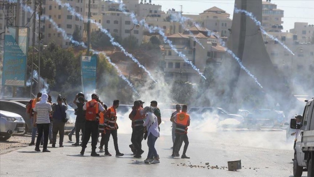 الاحتلال يواصل قمع الفلسطينيين والتضيق عليهم بالضفة الغربية