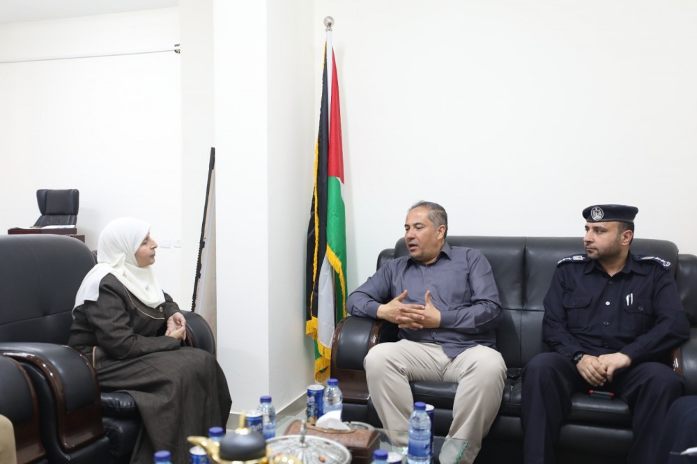 شؤون المرأة وإدارة المظالم في الشرطة تناقشان التعاون المشترك