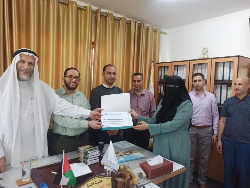كلية الدعوة بالأوقاف تُكرّم الفائزات في مسابقة المنظومة الحائية