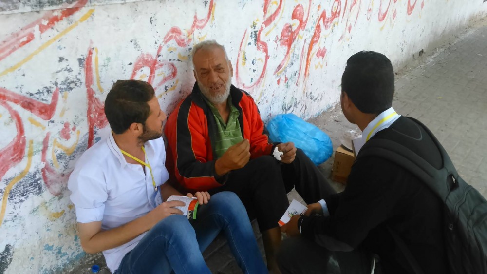 ضمن حملة لمكافحة ظاهرة التسول وتوعية الأطفال في شوارع مدينة غزة