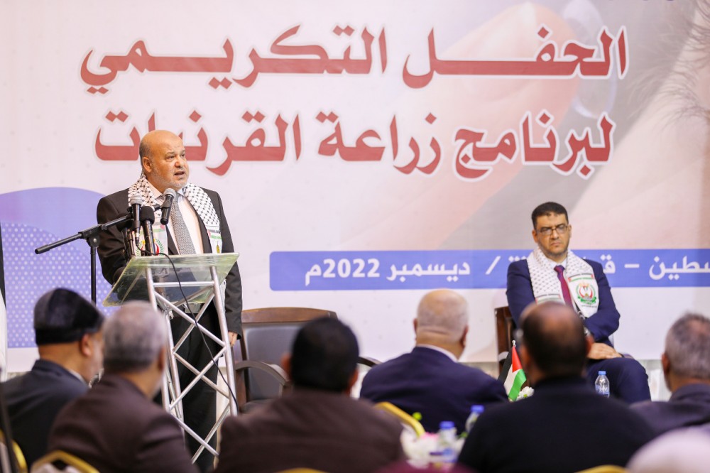 الدعليس خلال حفل اشهار برنامج زراعة القرنيات 