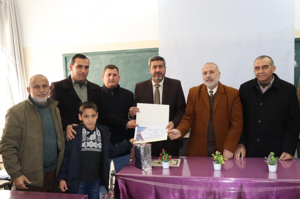 التعليم في شمال غزة يكرّم الطلبة الفائزين بمسابقة 
